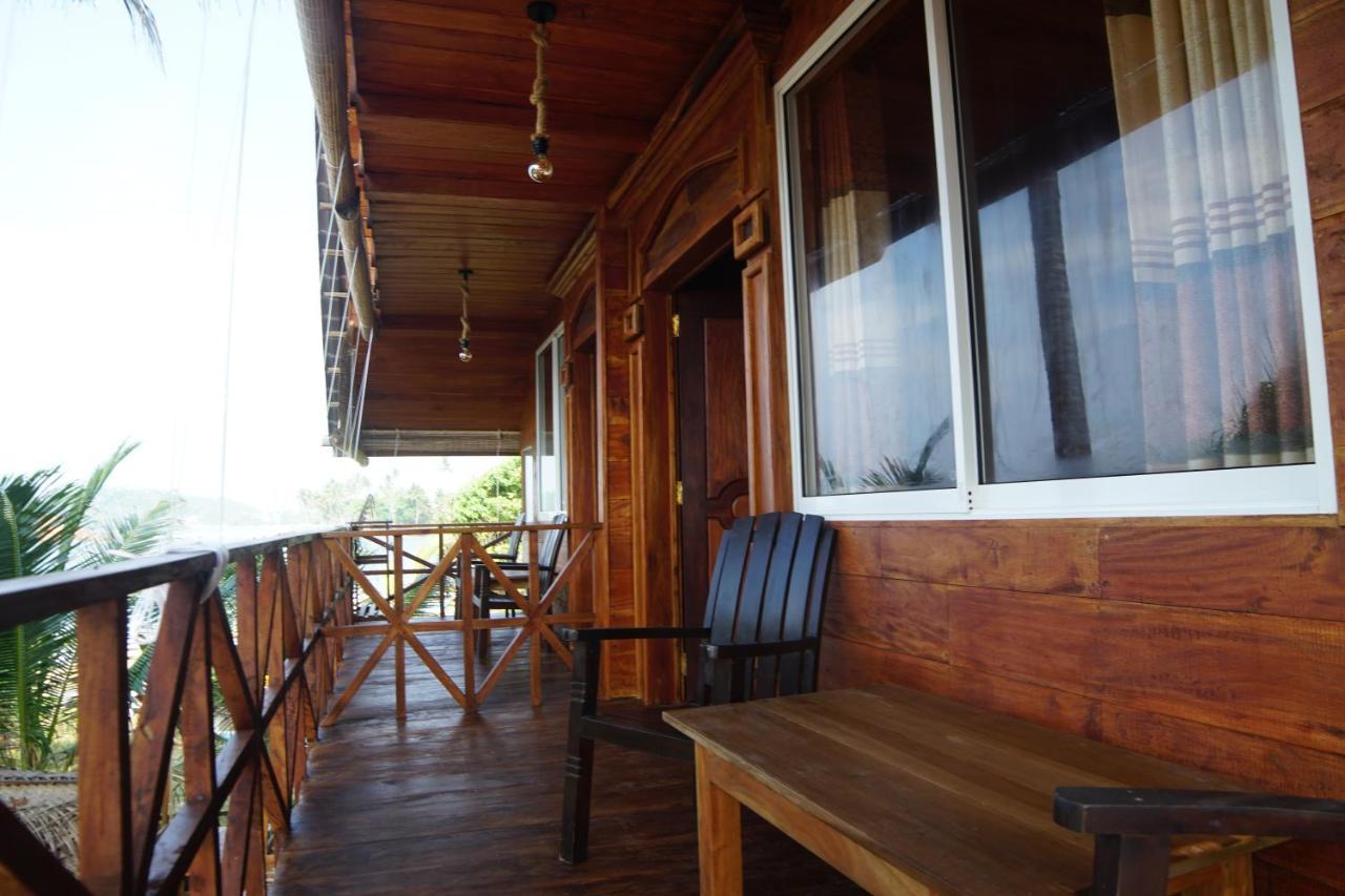 Turtle Bay Beach Resort Mirissa Exterior foto