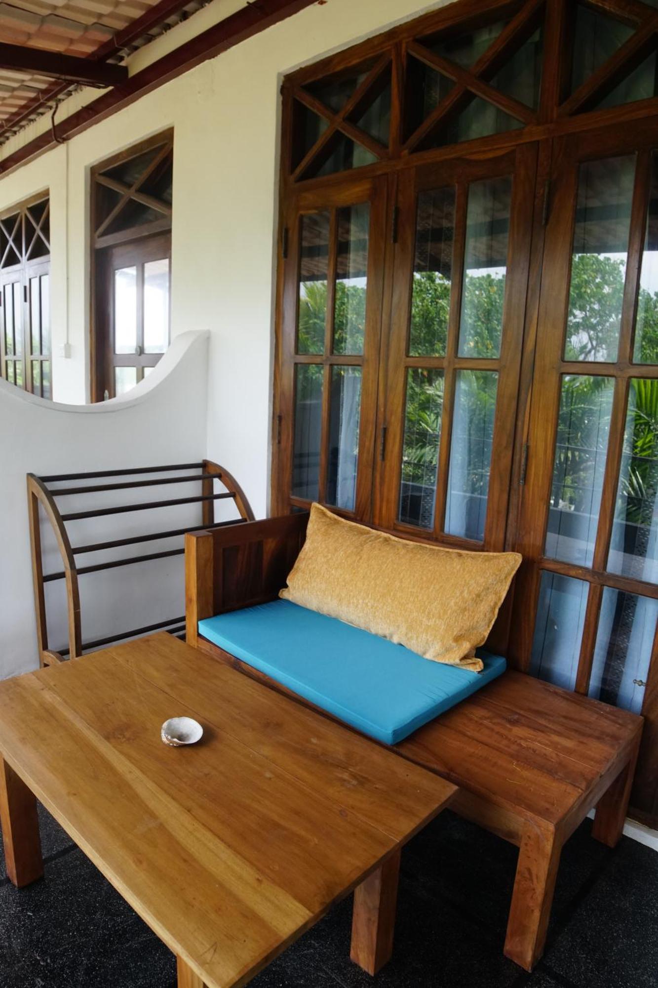 Turtle Bay Beach Resort Mirissa Exterior foto